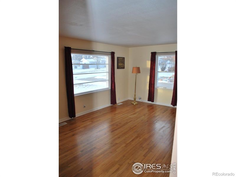 2435 Mountain View Dr, Loveland, CO 80538