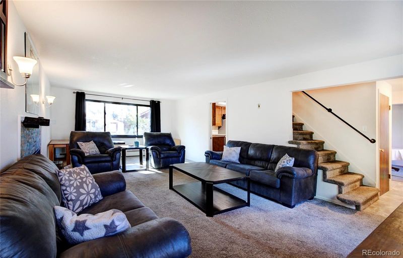 13604 E Parkview Dr, Aurora, CO 80011