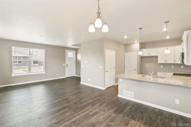 28265 E 8th Ave, Watkins, CO 80137