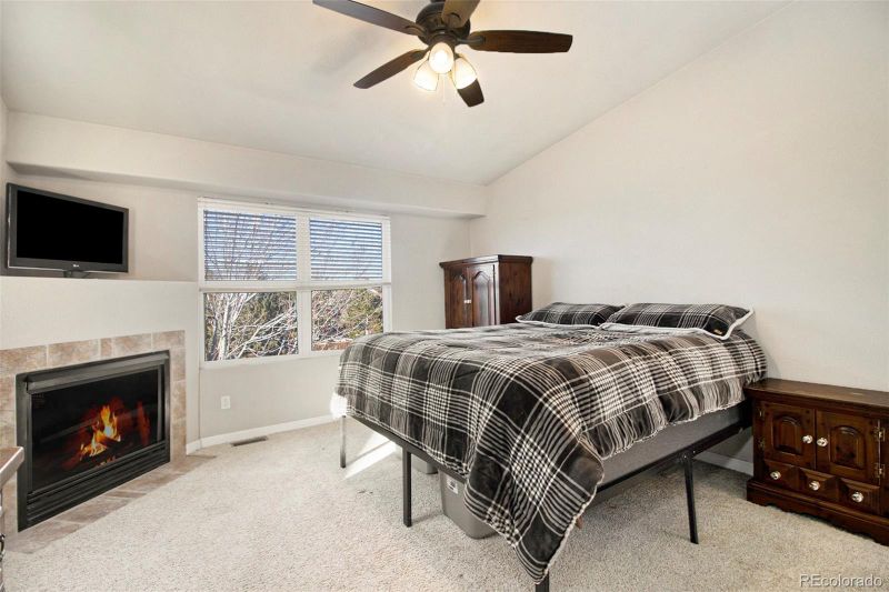 2045 Oakcrest Cir, Castle Rock, CO 80104
