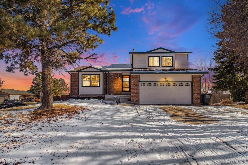 3308 S Danube St, Aurora, CO 80013