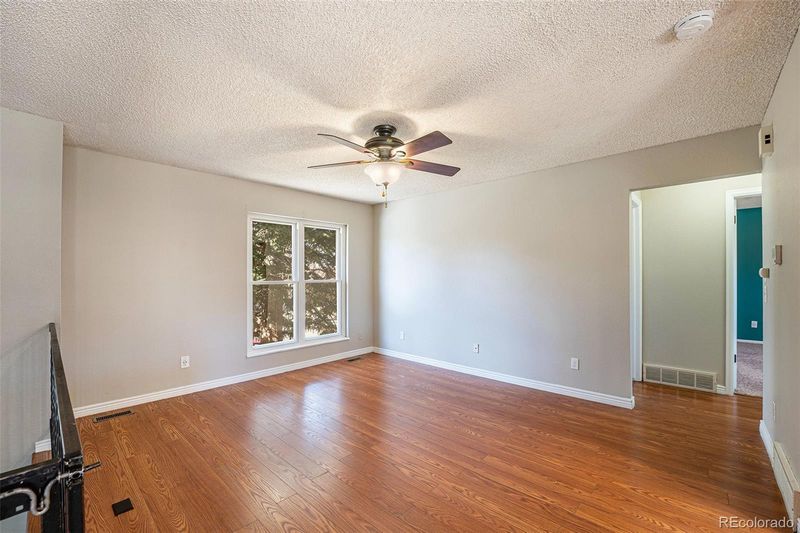 1418 S Lewiston St, Aurora, CO 80017
