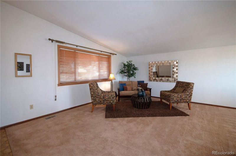 6475 Pawnee Cir, Colorado Springs, CO 80915