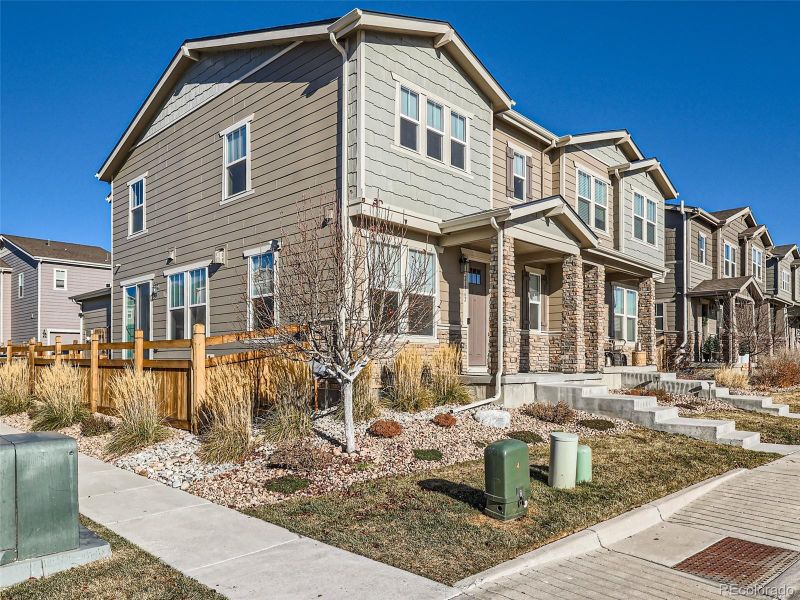 21762 E Quincy Pl, Aurora, CO 80015