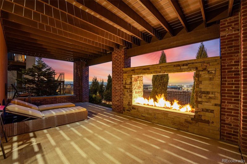 10501 Montecito Dr, Lone Tree, CO 80124