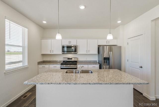 27415 E Byers Pl, Aurora, CO 80018