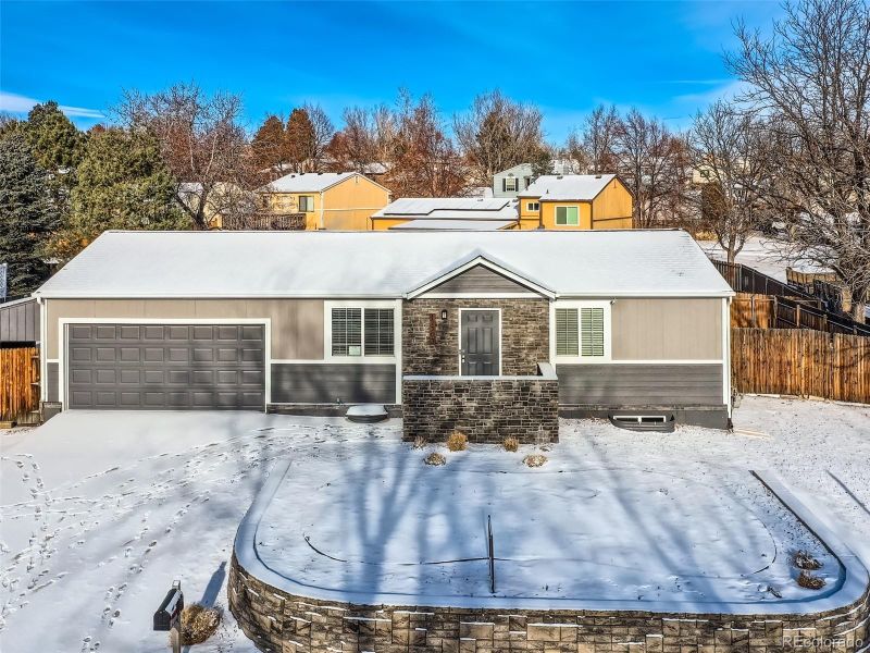 17293 E Princeton Dr, Aurora, CO 80013