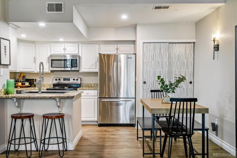 8311 S Upham Way #1-208, Littleton, CO 80128