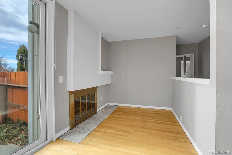 1050 S Monaco Pw #10, Denver, CO 80224
