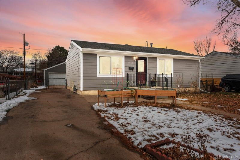 3717 S Hooker St, Englewood, CO 80110