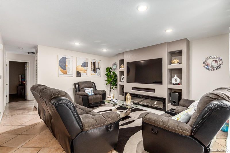 1310 Sable Blvd, Aurora, CO 80011