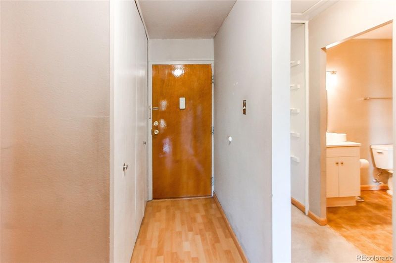 610 S Clinton St #8D, Denver, CO 80247