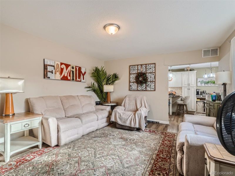 9370 Gail Ct, Thornton, CO 80229