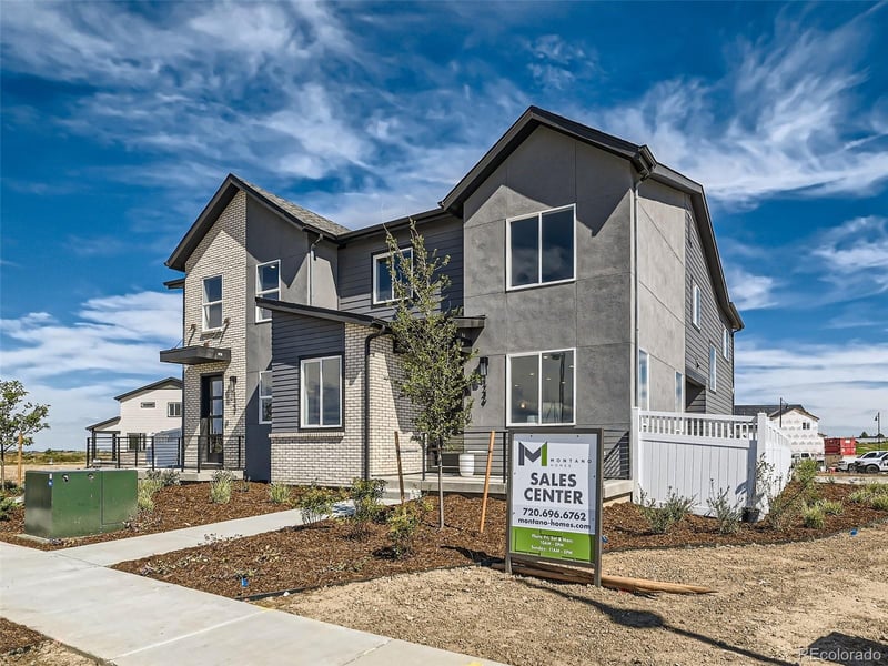 1233 S Algonquian St, Aurora, CO 80018