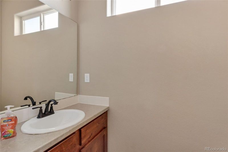 1833 106th Ave, Greeley, CO 80634