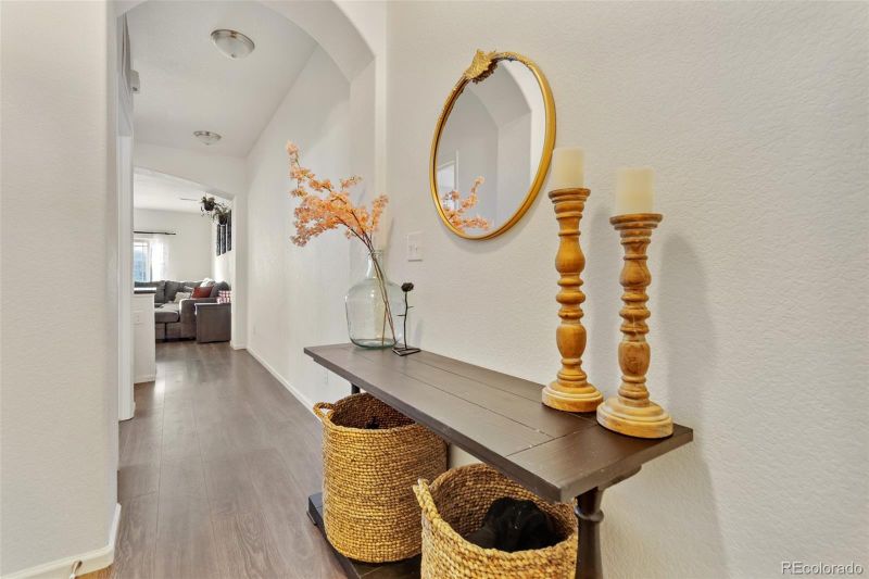9713 Dahlia Ln, Thornton, CO 80229