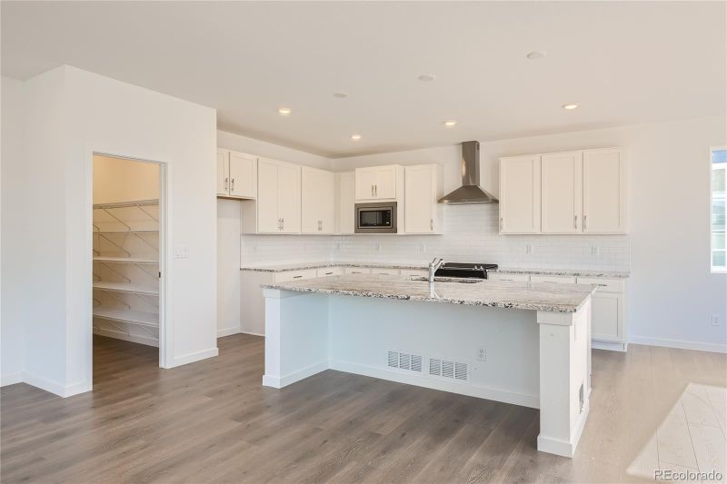 8481 Arriba Dr, Littleton, CO 80125