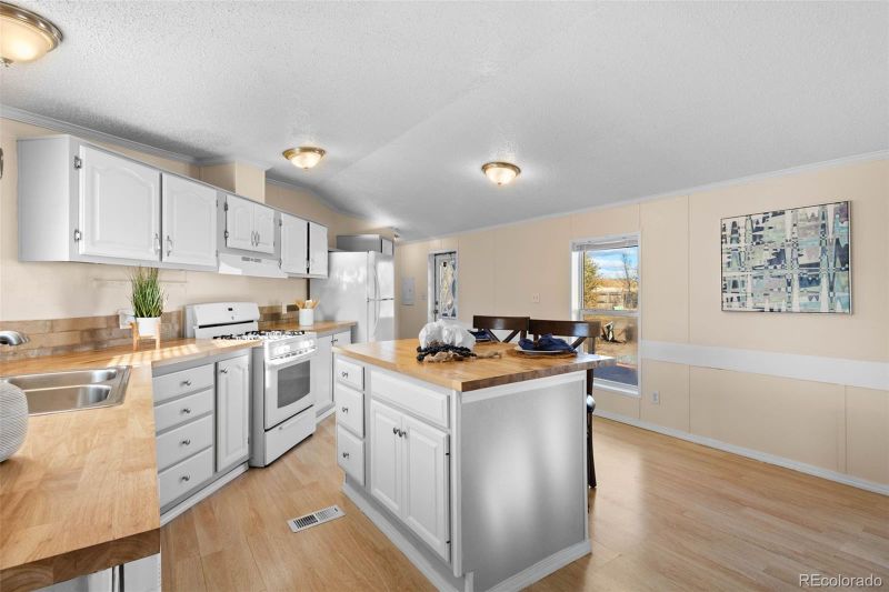 1095 Western Dr Lot 527-J, Colorado Springs, CO 80915