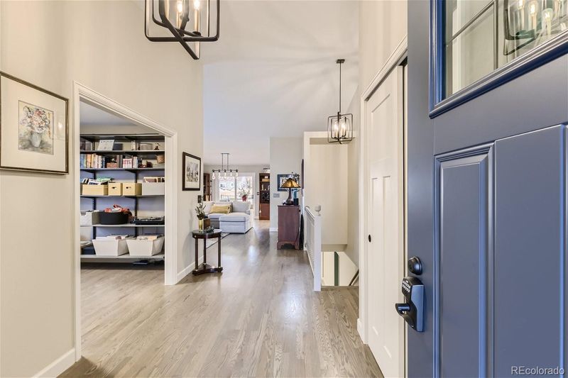 9052 Greenspointe Ln, Highlands Ranch, CO 80130
