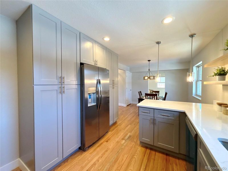 7617 S Cedar Cir, Littleton, CO 80120
