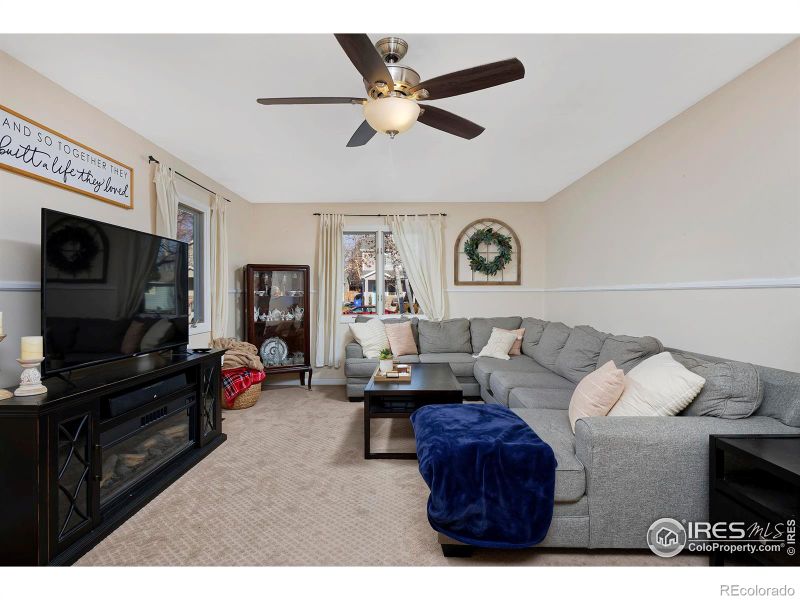 914 E 7th St, Loveland, CO 80537