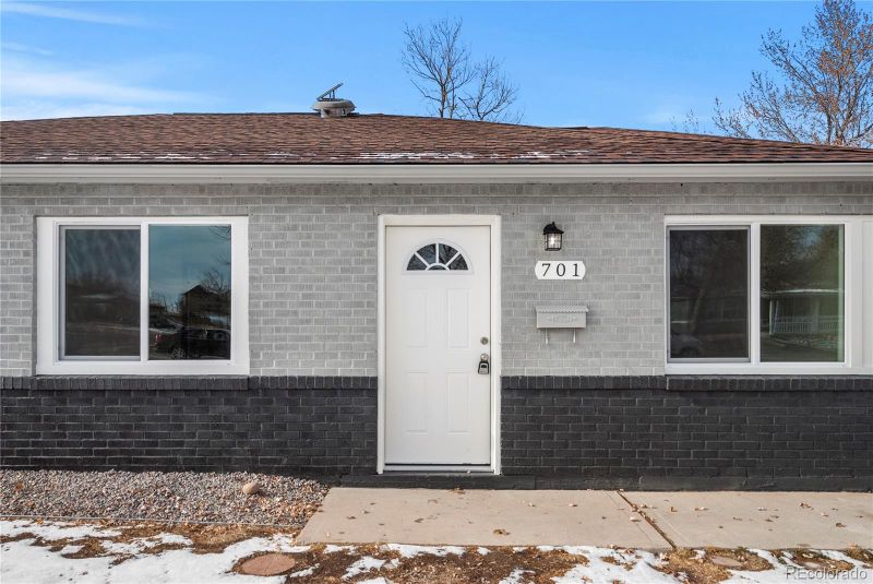701 Ursula St, Aurora, CO 80011