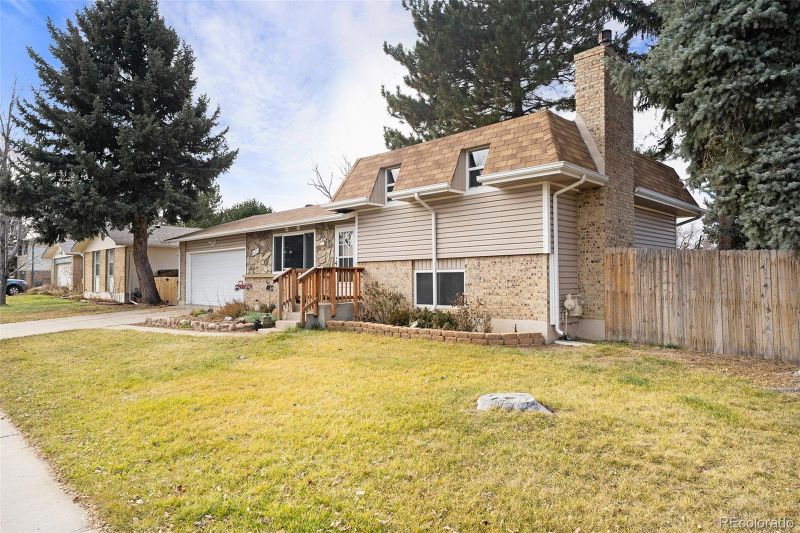 3133 S Boston Ct, Denver, CO 80231