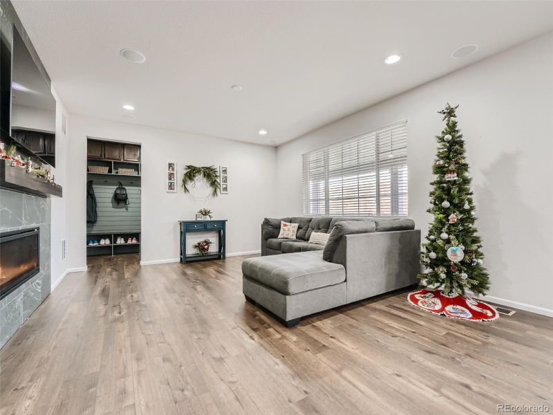 5580 S Haleyville St, Aurora, CO 80016