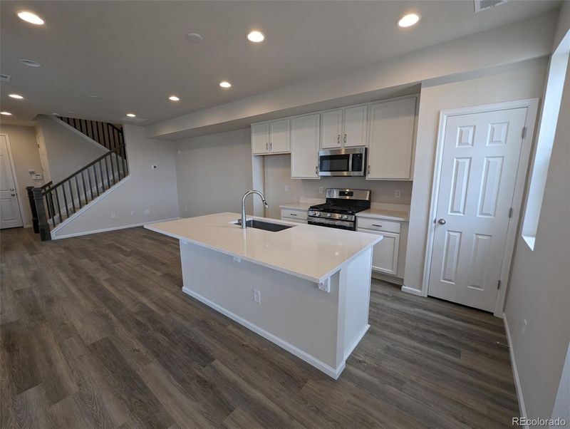 9229 Snake River St, Littleton, CO 80125