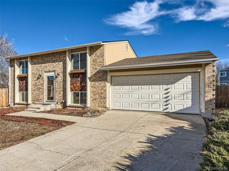 4386 S Dearborn Ct, Aurora, CO 80015