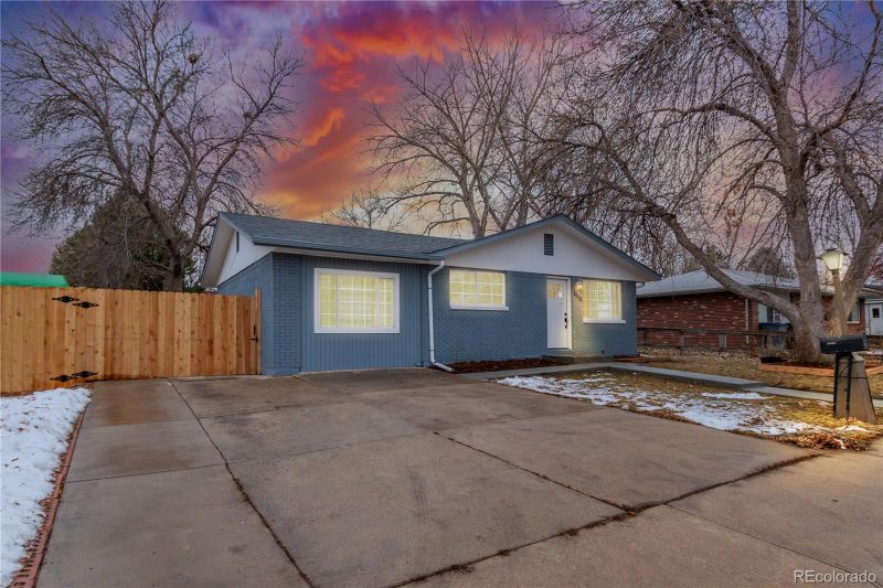 1019 S Gay Dr, Longmont, CO 80501