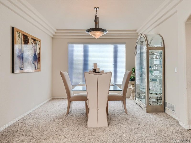 6025 S Andes Cir, Aurora, CO 80016
