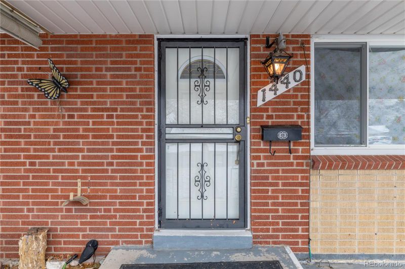 1440 S Chase Ct, Lakewood, CO 80232