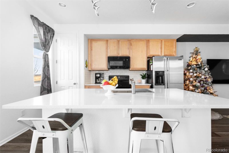 9657 Walden St, Commerce City, CO 80022