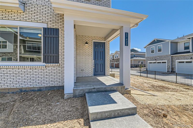27622 E 1st Ave, Aurora, CO 80018