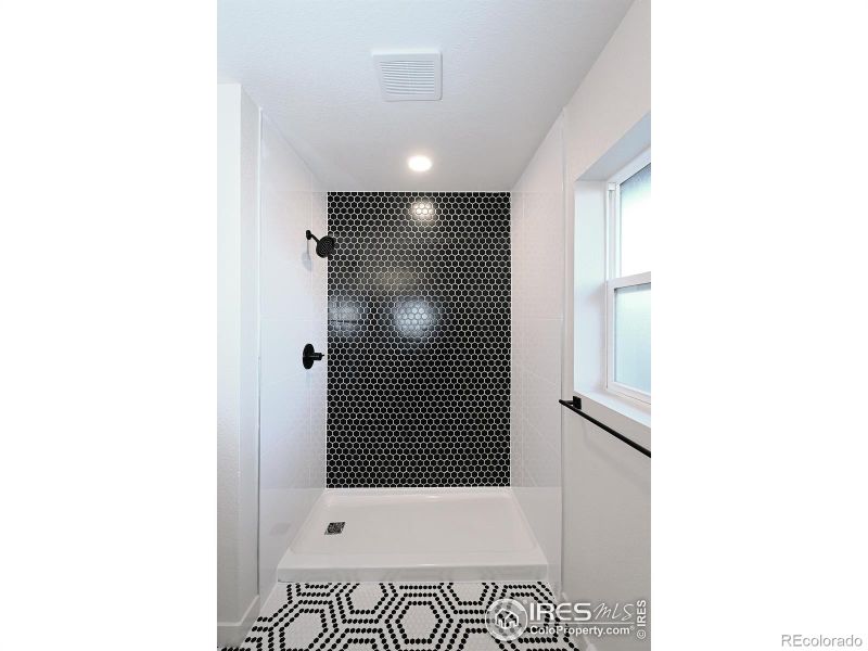 3016 W 11th St, Greeley, CO 80634