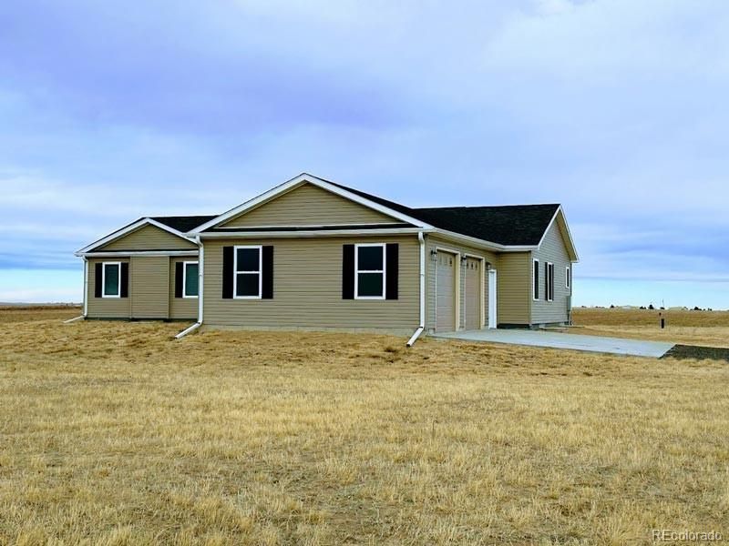 56277 E Cr 26, Strasburg, CO 80136