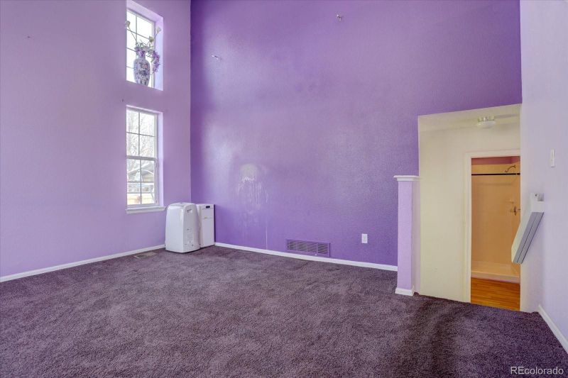 5472 Dillon St, Denver, CO 80239