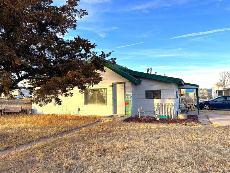 1302 Dairy Ln, Limon, CO 80828