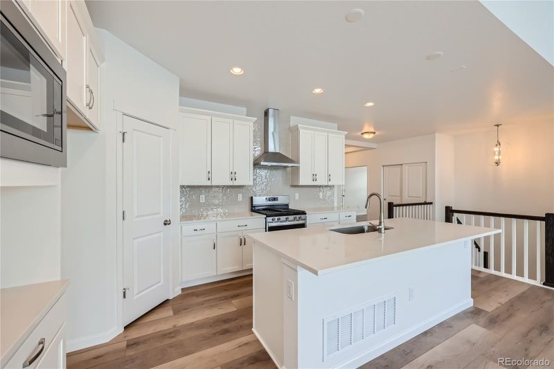 11872 Zebra Grass Way, Parker, CO 80138