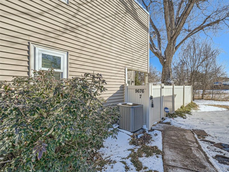 9676 E Kansas Cir #7, Denver, CO 80247