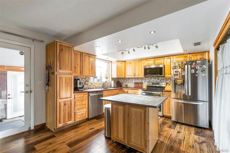12420 W Virginia Ave, Lakewood, CO 80228