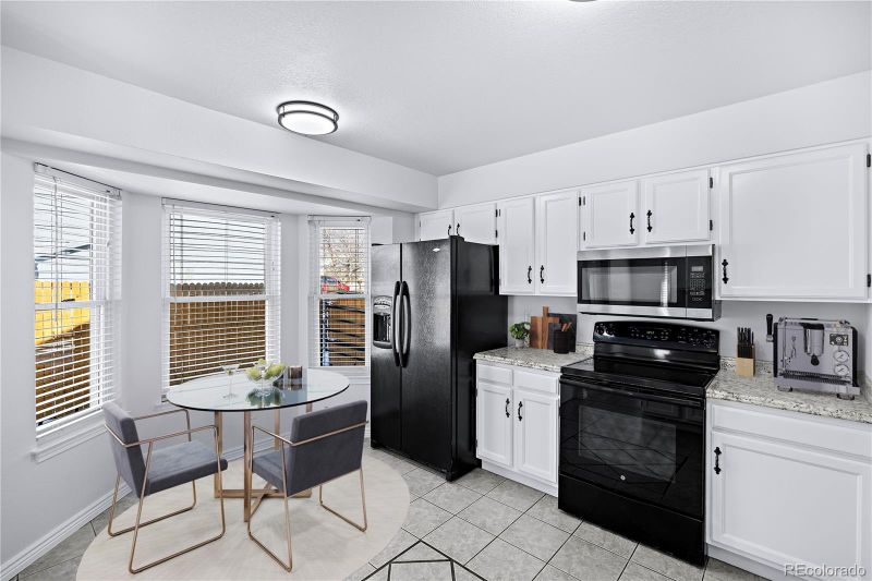 3483 Mountainside Dr, Colorado Springs, CO 80918