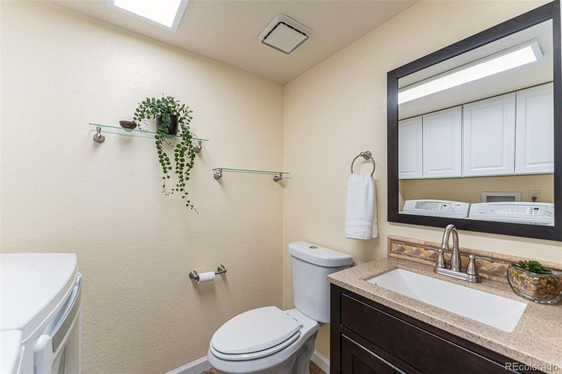 5759 S Quatar Cir, Centennial, CO 80015