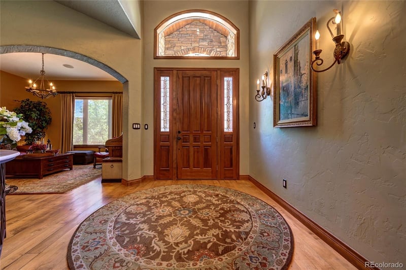 2471 W Peakview Ct, Littleton, CO 80120