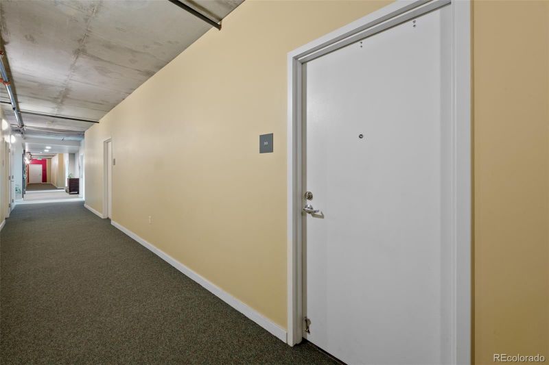 275 S Harrison St #313, Denver, CO 80209
