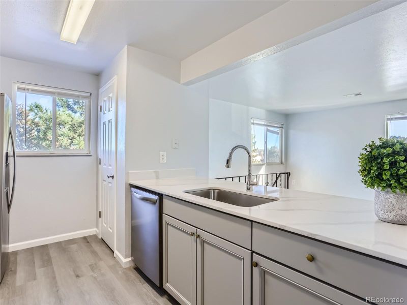 1195 S Fairplay Cir #D, Aurora, CO 80012