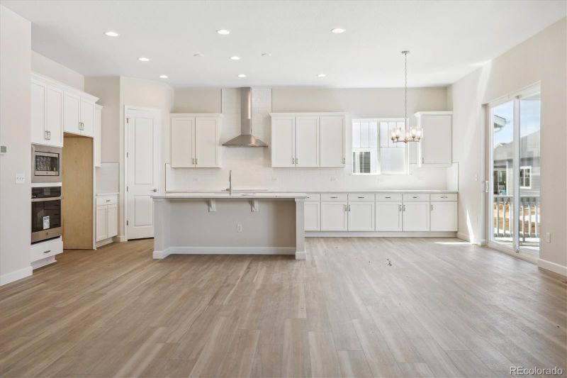 4045 N Irvington St, Aurora, CO 80019