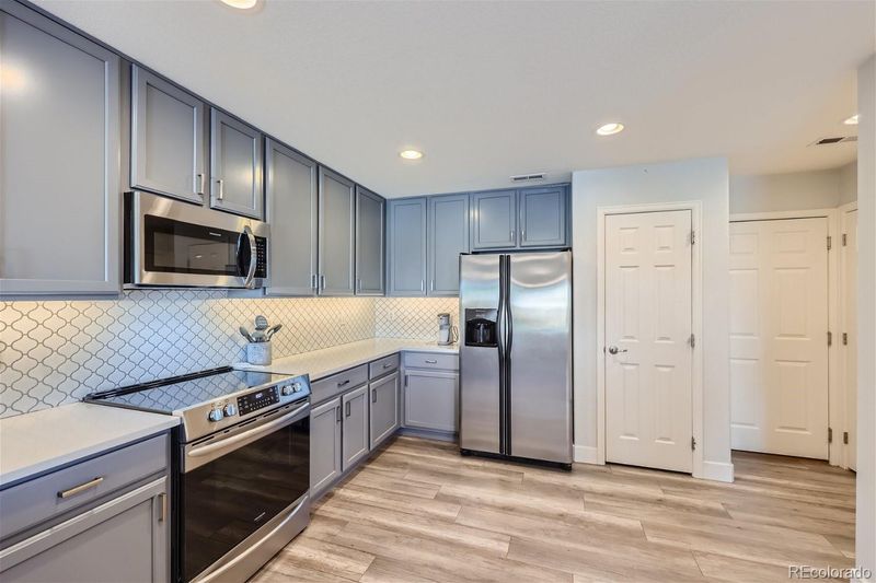 6085 Raleigh Cir, Castle Rock, CO 80104