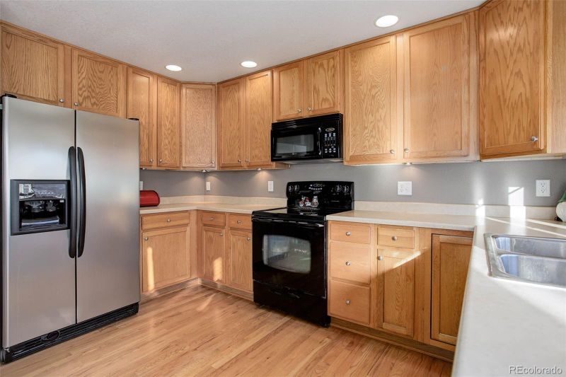 2440 S Jebel Way, Aurora, CO 80013